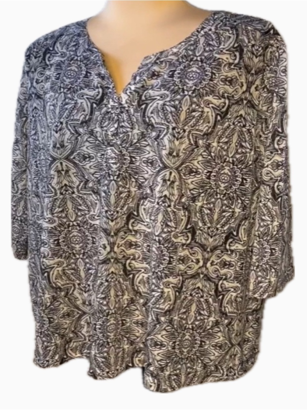 Croft & Barrow Monochrome Paisley Blouse - Picture 1 of 13